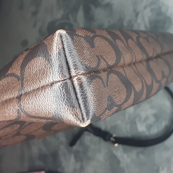 Coach~Monogrammed File Messenger Bag - Picture 5 of 7